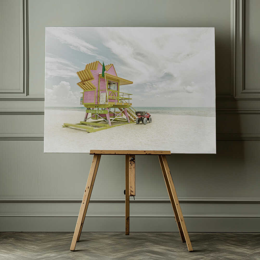 MIAMI BEACH Vintage Florida Flair | Canvas